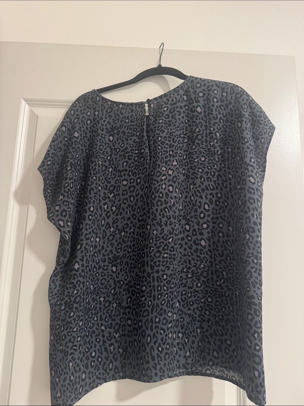 Halogen Black Leopard-Print Short Sleeve Blouse - Picture 2 of 2